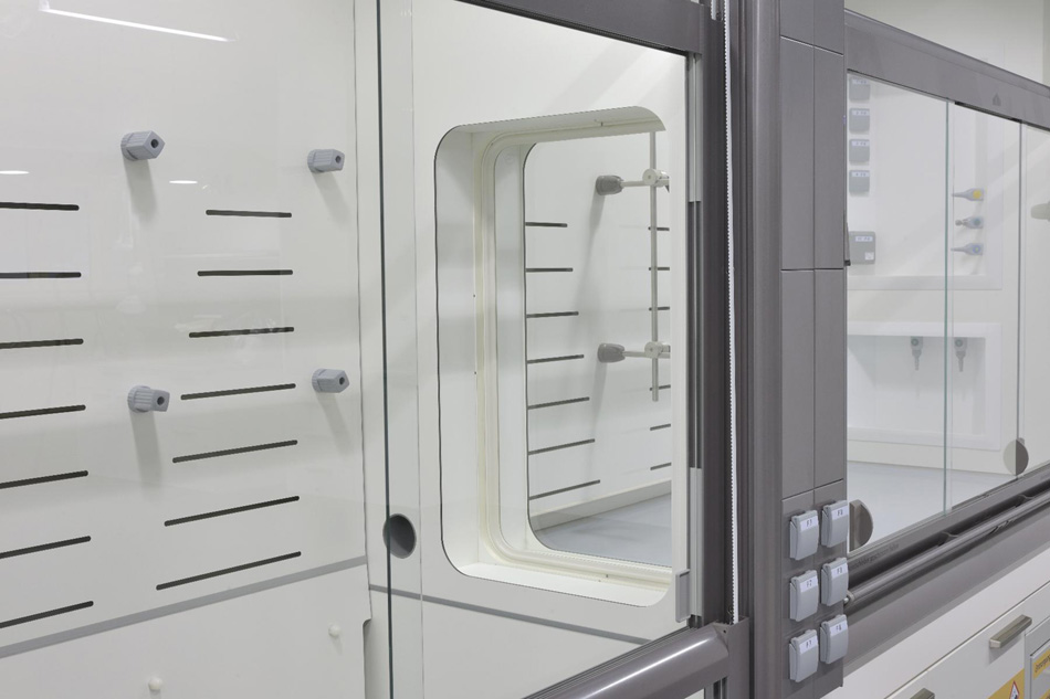 Secuflow fume hood